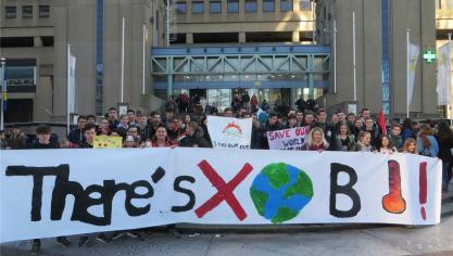 <p>76 Schüler und Schülerinnen der BS und des TI St.Vith nahmen am Donnerstag am Klima-Marsch in Brüssel teil: „There’s no planet B“ (Es gibt keinen Planeten B).</p>