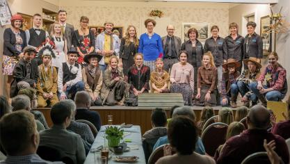 <p>In Wirtzfeld kommen die Theaterfreunde auch in diesem Jahr in den Genuss von zwei Theaterstücken. Vor den „Großen“, die ins „Café Paradies“ einladen, gibt die Jugendgruppe ihr Stück zum Besten.</p>