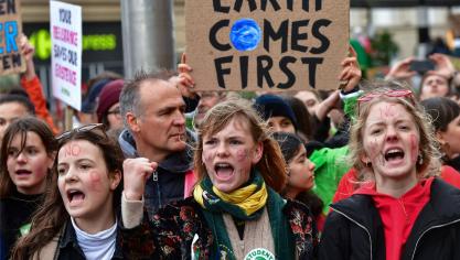 <p>„Die Erde zuerst“: Tausende Teilnehmer beim Klimamarsch in Brüssel.</p>