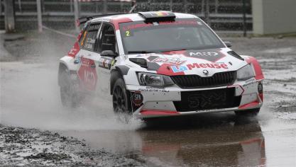 <p>Es herrschten sehr schwierige Streckenbedingungen bei der Spa Rally, hier Sieger Cédric Chereain (Skoda).</p>