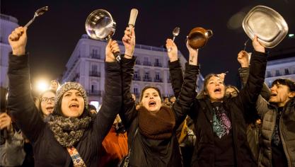 <p>Im März vergangenen Jahres nahmen mehr als fünf Millionen Frauen in Spanien anlässlich des Weltfrauentages am „ersten feministischen Streik“ in der Geschichte des Landes teil. Sie streiken in Spanien für mehr Rechte und gegen sexuelle Belästigung.</p>