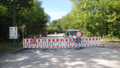 <p>Besserer Zugang zum Bütgenbacher See: Sanierte Straße Langen Driescher ab Ende der Woche wieder offen</p>
