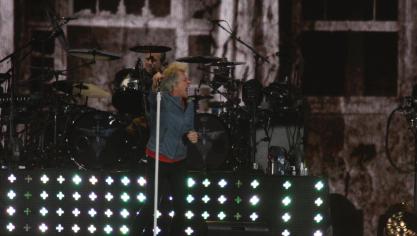 <p>Jon Bon Jovi, inzwischen ergraut, ist mit 57 Jahren immer noch ein Frauenschwarm.</p>