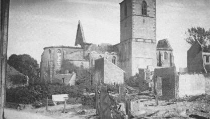 <p>Bombenangriff am 9. August 1944 in St.Vith: Die Vitus-Kirche wurde von Brandbomben schwer getroffen und nahezu komplett zerstört. Bei dem Luftangriff kamen 15 Einwohner aus St.Vith ums Leben.</p>