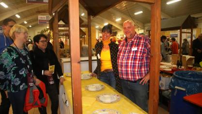 <p>Daniel und Nathalie Abinet und ihr Deidenberger „Cheese Project“ konnten sich beim Wein- und Gasttronomiesalon über sehr viel Besucherzuspruch freuen.</p>