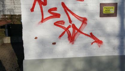 <p>Vandalismus: Rote Schmierereien in Lichtenbusch und Eynatten</p>
