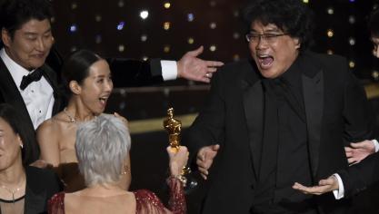 <p>Bong Joon Ho, Regisseur des Films „Parasite“ nimmt bei der 92. Verleihung der Academy Awards im Dolby Theatre den Oscar für den besten Film entgegen.</p>