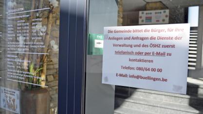 <p>Die Gemeindeverwaltungen, wie hier in Büllingen, haben ihre Zugänglichkeit reduziert.</p>