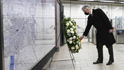 <p>König Philippe in der Metrostation Maelbeek</p>
