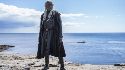 <p>Das von HBO herausgegebene undatierte Foto zeigt Steve Toussaint als Lord Corlys Velaryon, auch Seeschlange genannt.</p>