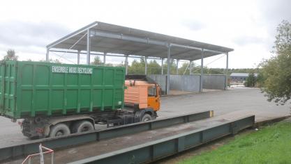 <p>Auf dem Idelux-Gelände in St.Vith wird ein neues Zwischenlager für die PMK-Abfälle errichtet.</p>