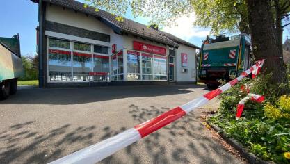 <p>Geldautomat in Kalterherberg gesprengt – Täter machen keine Beute</p>
