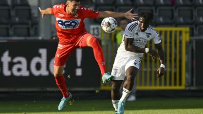 <p>Die AS Eupen (hier N’Dri im Duell mit Eira Antunes Da Silva) bezog gegen Kortrijk eine 0:1-Heimniederlage.</p>