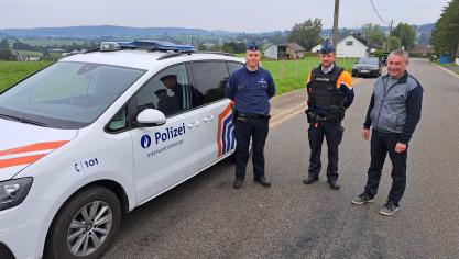 <p>Der Polizei kommt bei der East Belgian Rally selbstverständlich eine wichtige Rolle zu. Inspektor Jérôme Mollers (links) war als Koordinator der WP Amel im Einsatz. Zudem erhielt die Polizeizone Eifel Verstärkung durch Kollegen der föderalen Polizei Eupen.</p>