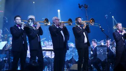 <p>Posaunensolo auf der Bühne von „La Scène“: Die Brass Band Xhoffraix zog bei ihren Galakonzerten in Malmedy wieder mal alle Register und wusste das Publikum restlos zu begeistern.</p>