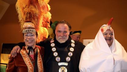 <p>Der aus Moresnet stammende Schauspieler Bouli Lanners wurde am Sonntag in den Stand eines Ehrenritters des Malmedyer Cwarmê erhoben.</p>