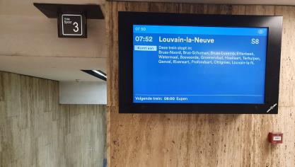 <p>Neue Bildschirme in den Bahnhöfen: SNCB trumpft mit neuem Design auf</p>
