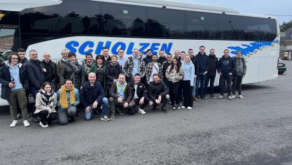 <p>Ein Bus voller Fans begleitete die Musiker nach Köln.</p>