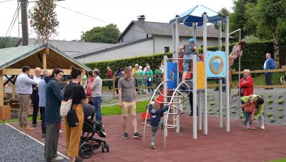 <p>Dorfgemeinschaft freut sich über neuen Spielplatz in Galhausen</p>