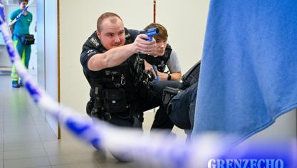 <p>Multidisziplinäre Übung der Eifelpolizei in Worriken</p>
