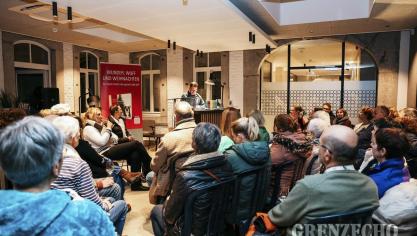 <p>Seitenstraße</p>
