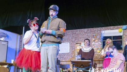 <p>Theater Kom(m)ödchen</p>
