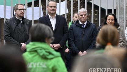 <p>Demo nicht-kommerzieller Sektor</p>
