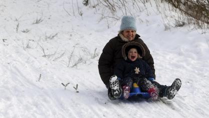 <p>Rodelspaß in Weywertz: Vor allem am Sonntag herrschte Hochbetrieb auf den Pisten des Weywertzer Skiclubs und in der Skihütte im Himmelchen.</p>