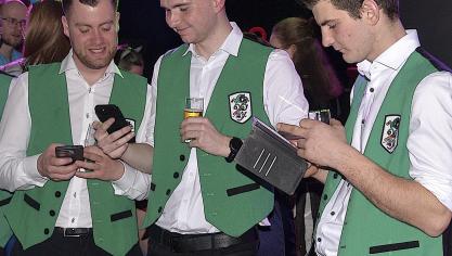 <p>Lachende Böschäsel Arena Rocherath</p>
