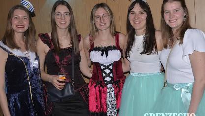 <p>Lachende Böschäsel Arena Rocherath</p>
