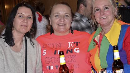 <p>Lachende Böschäsel Arena Rocherath</p>
