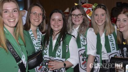 <p>Lachende Böschäsel Arena Rocherath</p>
