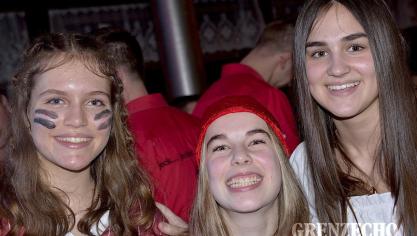 <p>Lachende Böschäsel Arena Rocherath</p>
