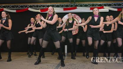 <p>Lachende Böschäsel Arena Rocherath</p>
