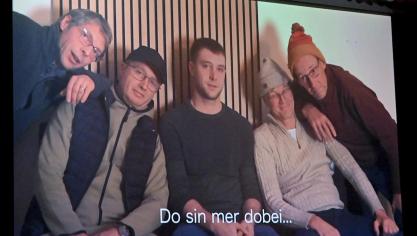 <p>Lachende Böschäsel Arena Rocherath</p>
