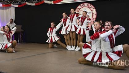 <p>Lachende Böschäsel Arena Rocherath</p>
