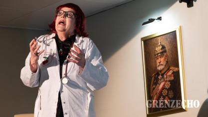 <p>Theatergruppe Crombach mit „Die Physiker“</p>
