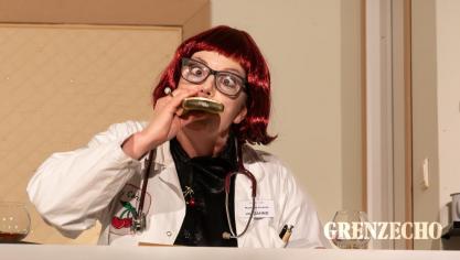 <p>Theatergruppe Crombach mit „Die Physiker“</p>
