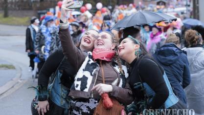 <p>Altweiberdonnerstag in Kelmis [Teil 2]</p>
