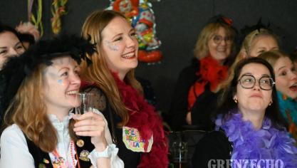 <p>Möhnendonnerstag in Büllingen [Teil 1]</p>
