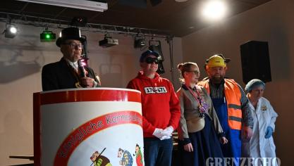 <p>Möhnendonnerstag in Büllingen [Teil 1]</p>
