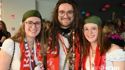 <p>Möhnendonnerstag in Büllingen [Teil 2]</p>
