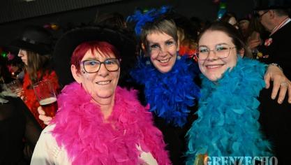 <p>Möhnendonnerstag in Büllingen [Teil 2]</p>
