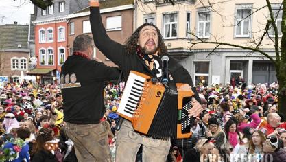 <p>Altweiberdonnerstag am Marktplatz [Teil 1]</p>
