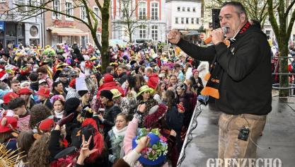 <p>Altweiberdonnerstag am Marktplatz [Teil 1]</p>
