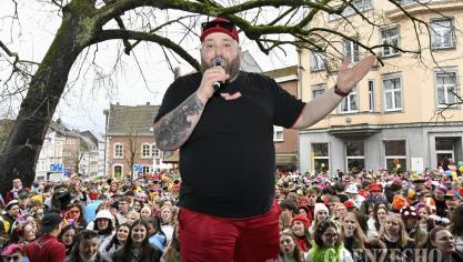 <p>Altweiberdonnerstag am Marktplatz [Teil 1]</p>
