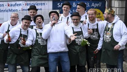 <p>Altweiberdonnerstag am Marktplatz [Teil 2]</p>
