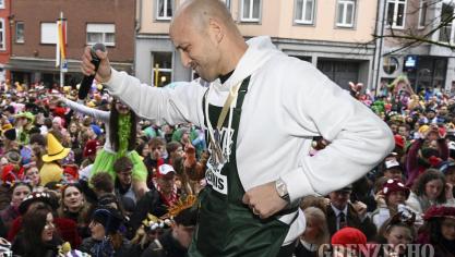 <p>Altweiberdonnerstag am Marktplatz [Teil 2]</p>
