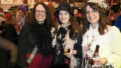 <p>Möhnendonnerstag in Grüfflingen</p>
