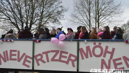 <p>Möhnendonnerstag in Bütgenbach</p>
